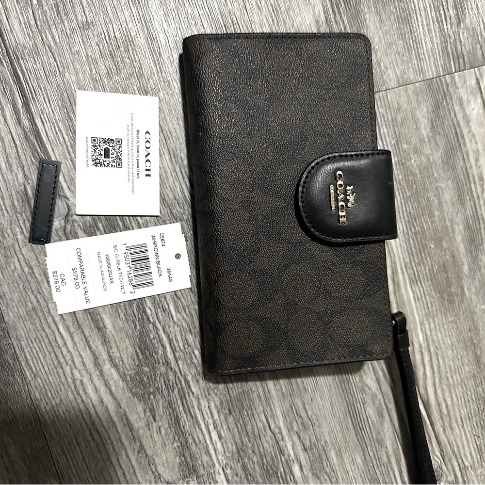 Coach wallet